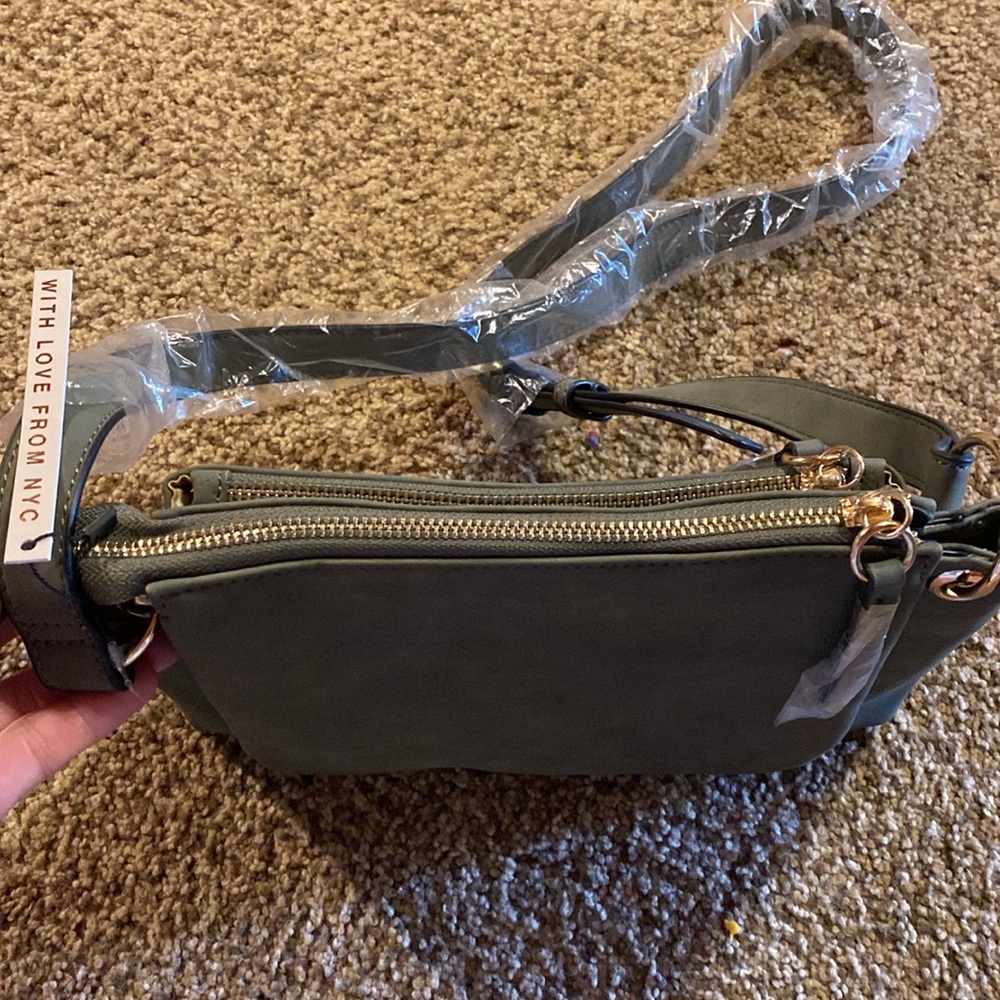 Green Women's Crossbody Bag with Woven Detail - Picture 5 of 8